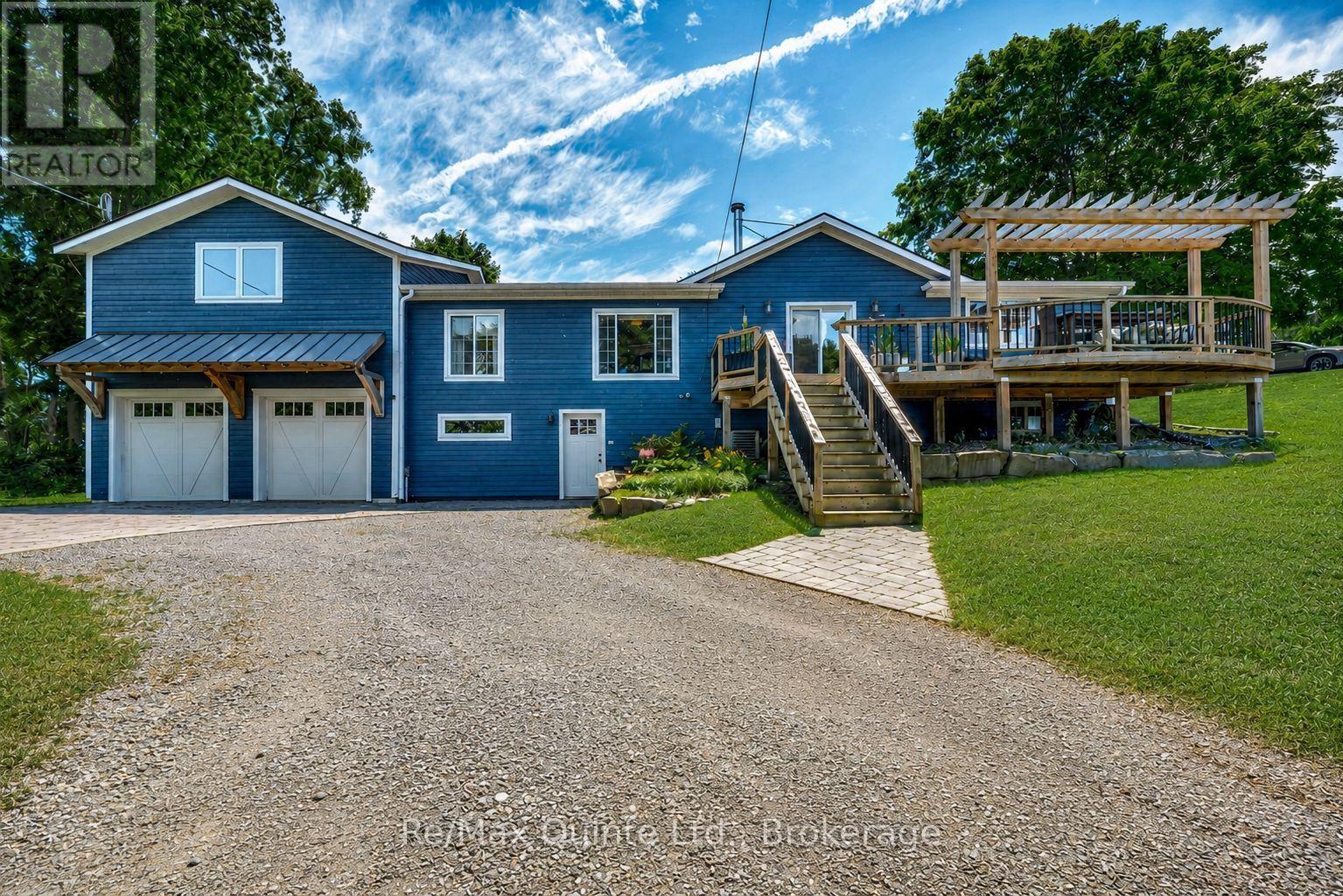 14 EASTERN AVENUE, Prince Edward County, Ontario