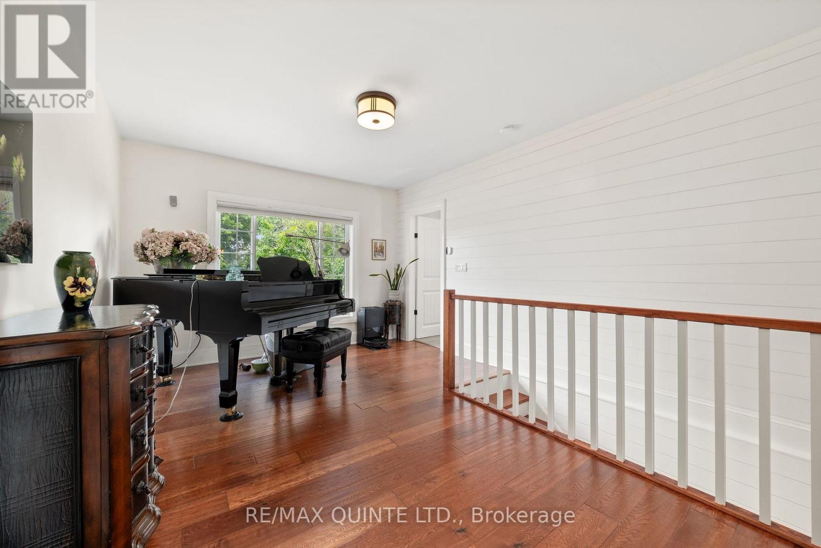 14 Eastern Avenue, Prince Edward County, Ontario  K8N 4Z1 - Photo 15 - X12943836