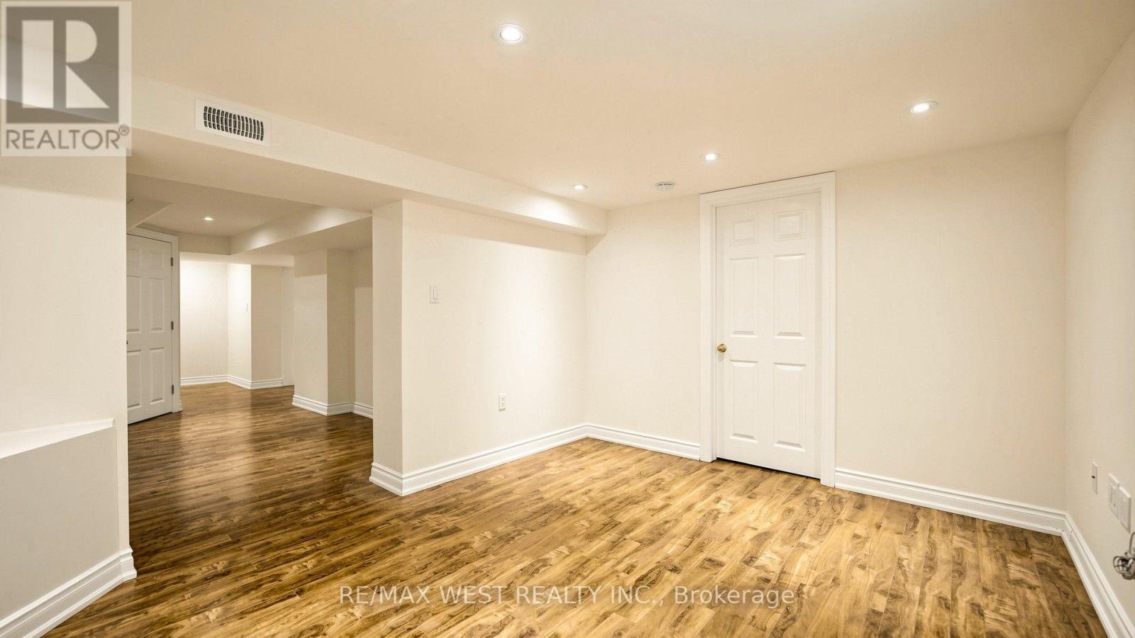 139 Ranee Avenue, Toronto, Ontario  M6A 1N3 - Photo 31 - C13697796