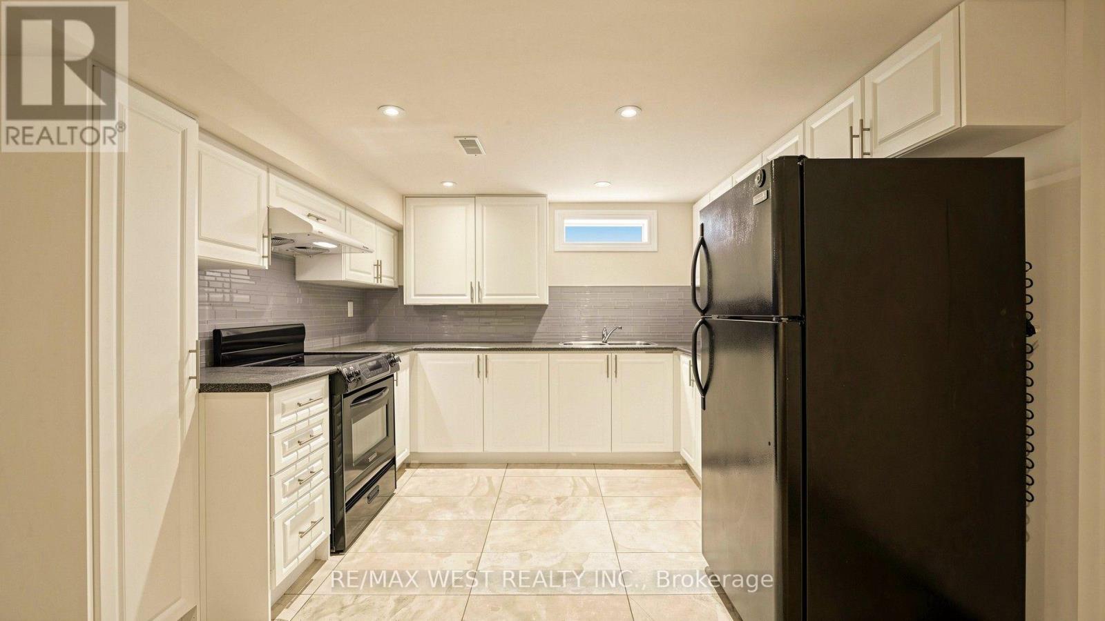 139 Ranee Avenue, Toronto, Ontario  M6A 1N3 - Photo 35 - C13697796