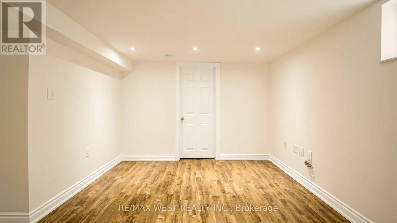 139 Ranee Avenue, Toronto, Ontario  M6A 1N3 - Photo 33 - C13697796