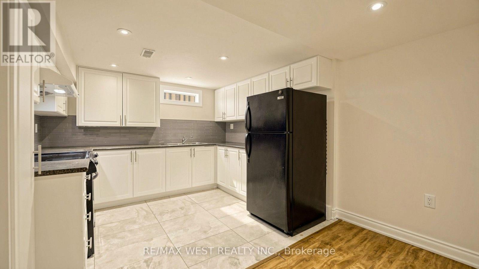 139 Ranee Avenue, Toronto, Ontario  M6A 1N3 - Photo 34 - C13697796