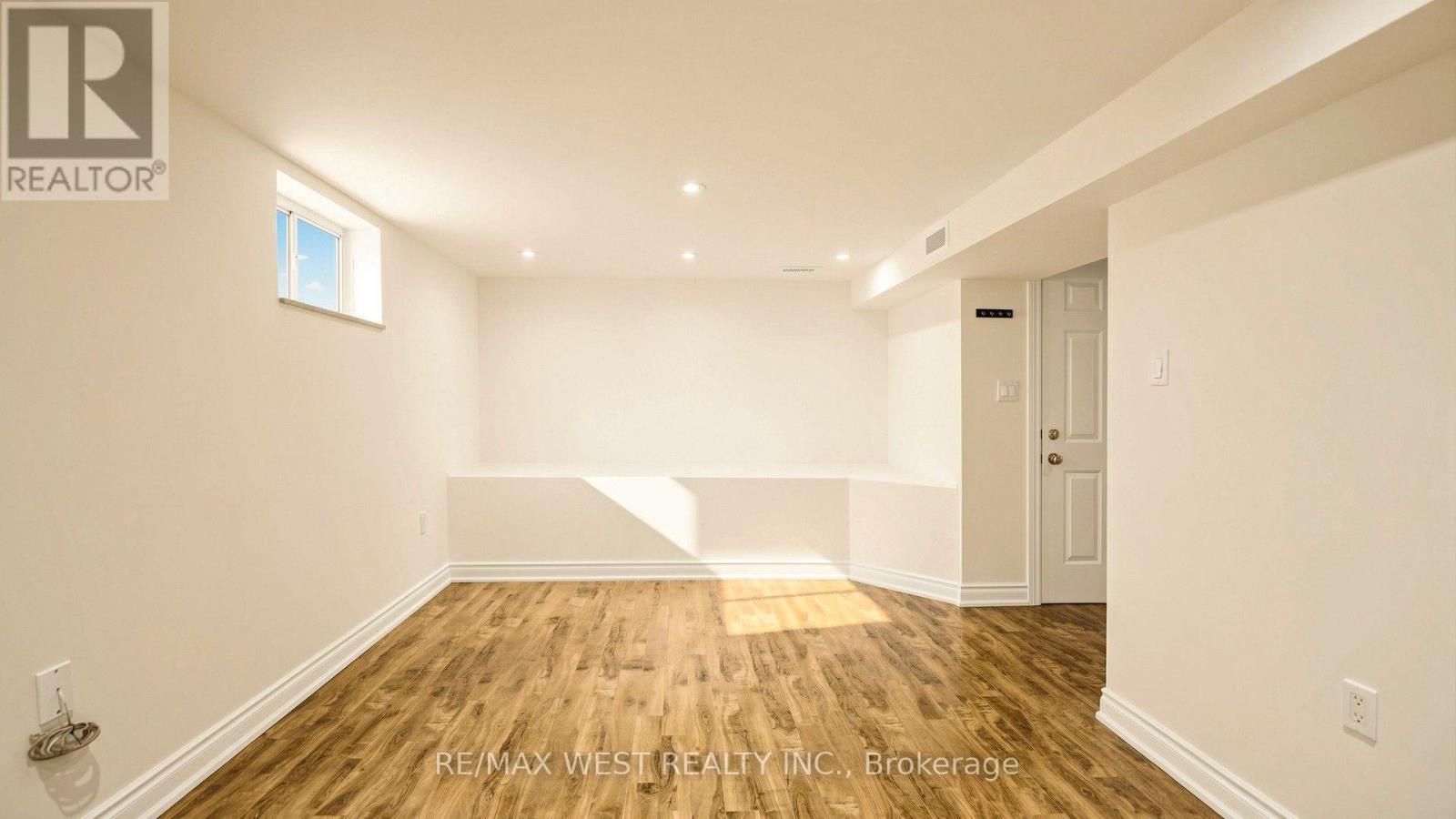 139 Ranee Avenue, Toronto, Ontario  M6A 1N3 - Photo 30 - C13697796