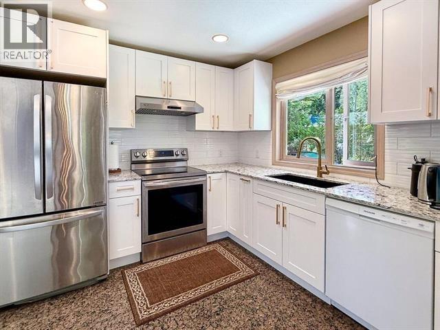 12881 Sunshine Coast Highway, Madeira Park, British Columbia  V0N 2H1 - Photo 18 - R3147690