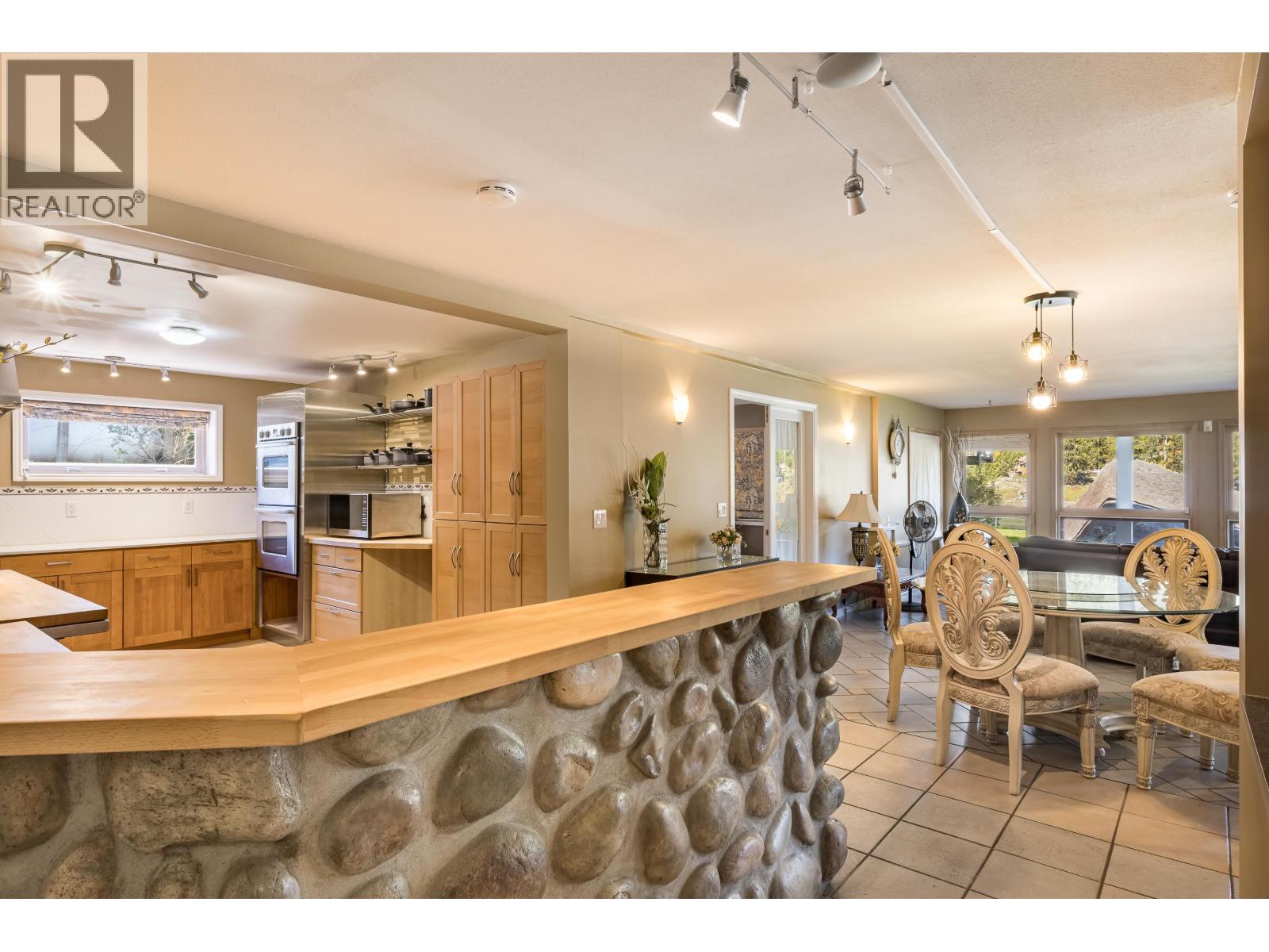 12881 Sunshine Coast Highway, Madeira Park, British Columbia  V0N 2H1 - Photo 26 - R3147690