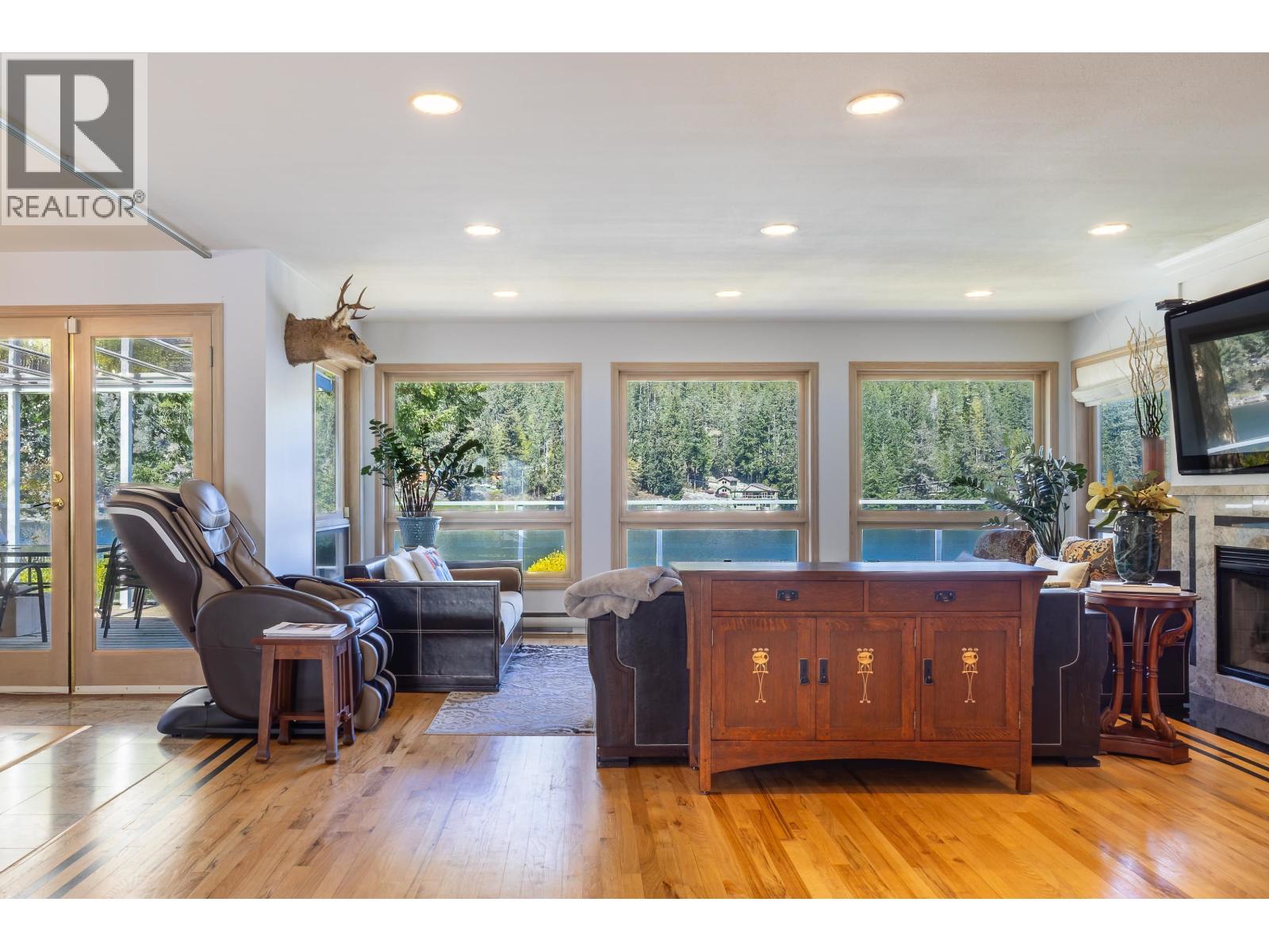 12881 Sunshine Coast Highway, Madeira Park, British Columbia  V0N 2H1 - Photo 14 - R3147690