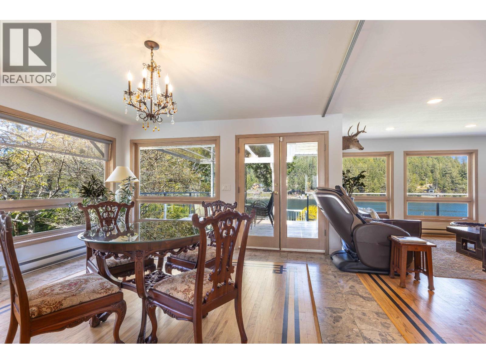 12881 Sunshine Coast Highway, Madeira Park, British Columbia  V0N 2H1 - Photo 11 - R3147690