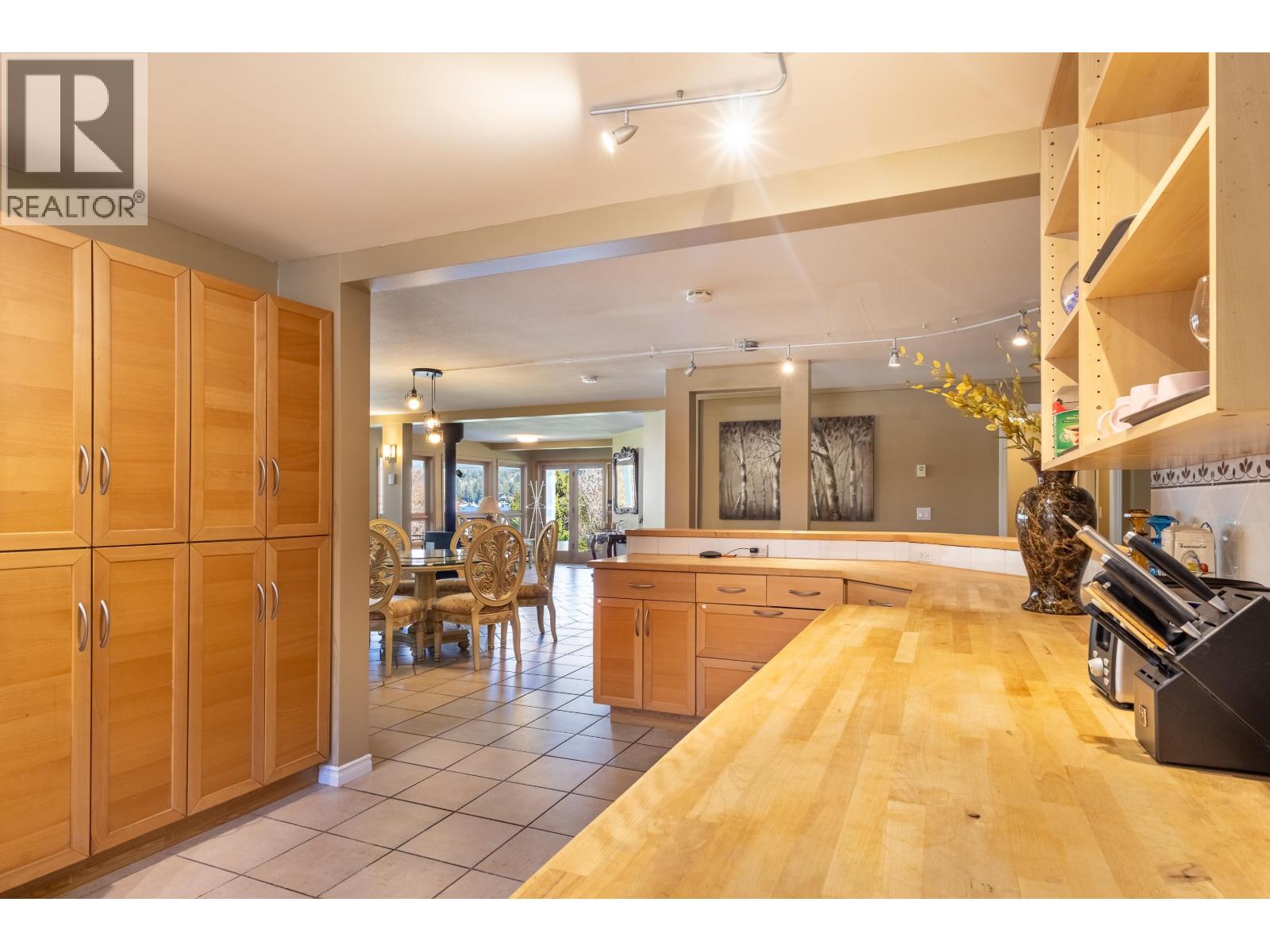 12881 Sunshine Coast Highway, Madeira Park, British Columbia  V0N 2H1 - Photo 29 - R3147690
