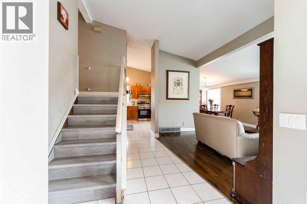 115 Maunsell Close Ne, Calgary, Alberta  T2E 7C1 - Photo 3 - A2330890