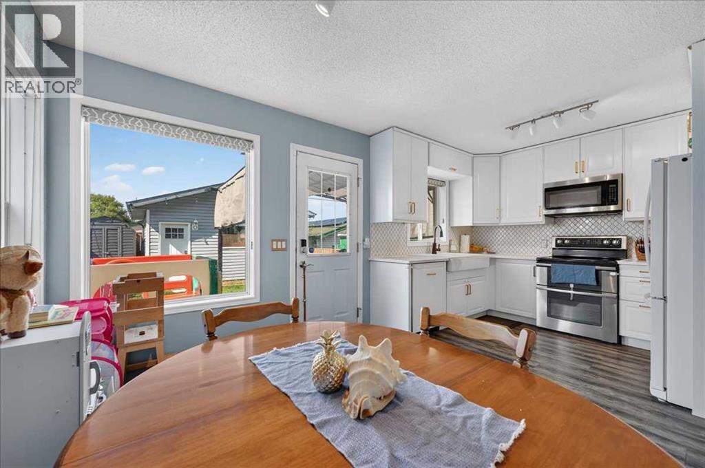 95 Hidden Point NW, Calgary, Alberta  T3A 5P5 - Photo 15 - A2339203