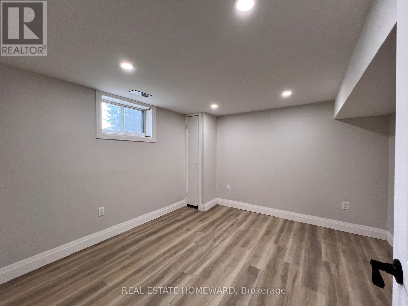 Lower - 2 Harris Park Drive, Toronto, Ontario  M1L 2Z9 - Photo 13 - E13704914
