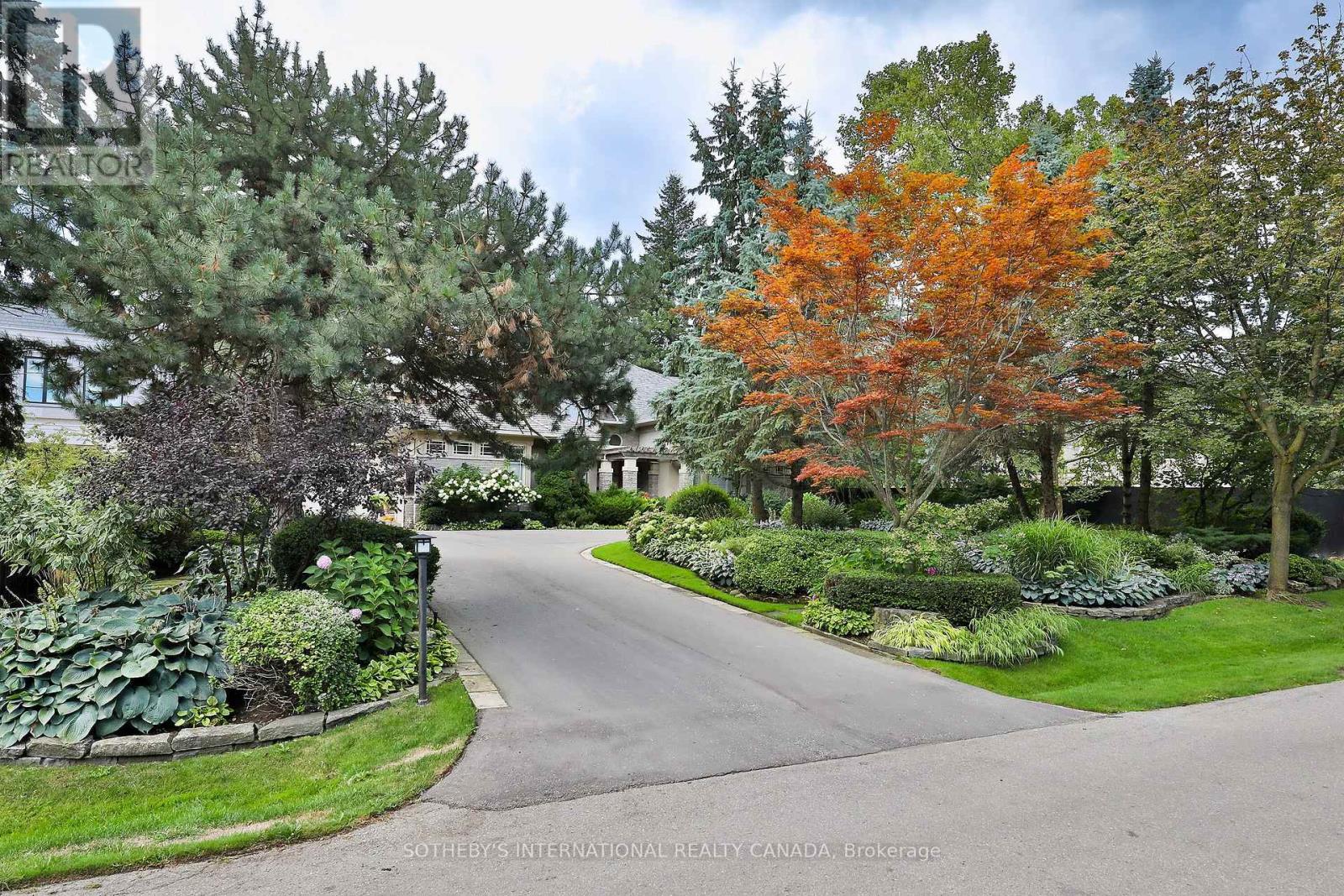 23 Country Lane, Toronto, Ontario  M2L 1E1 - Photo 2 - C13704922
