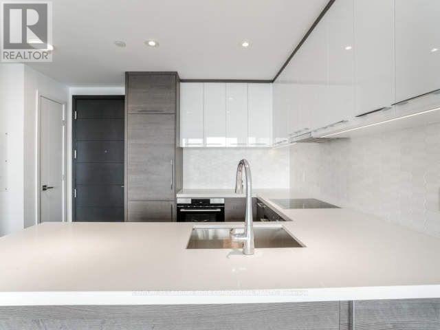 2312 - 488 University Avenue, Toronto, Ontario  M5G 0C1 - Photo 11 - C13651946