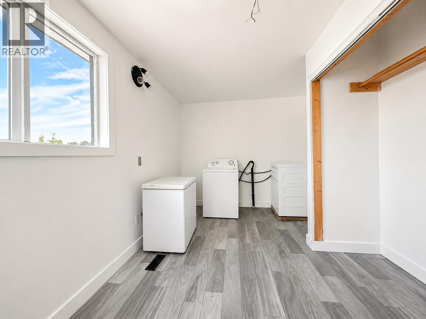 2146 Mclaren Road, Prince George, British Columbia  V2N 6T8 - Photo 2 - R3156711