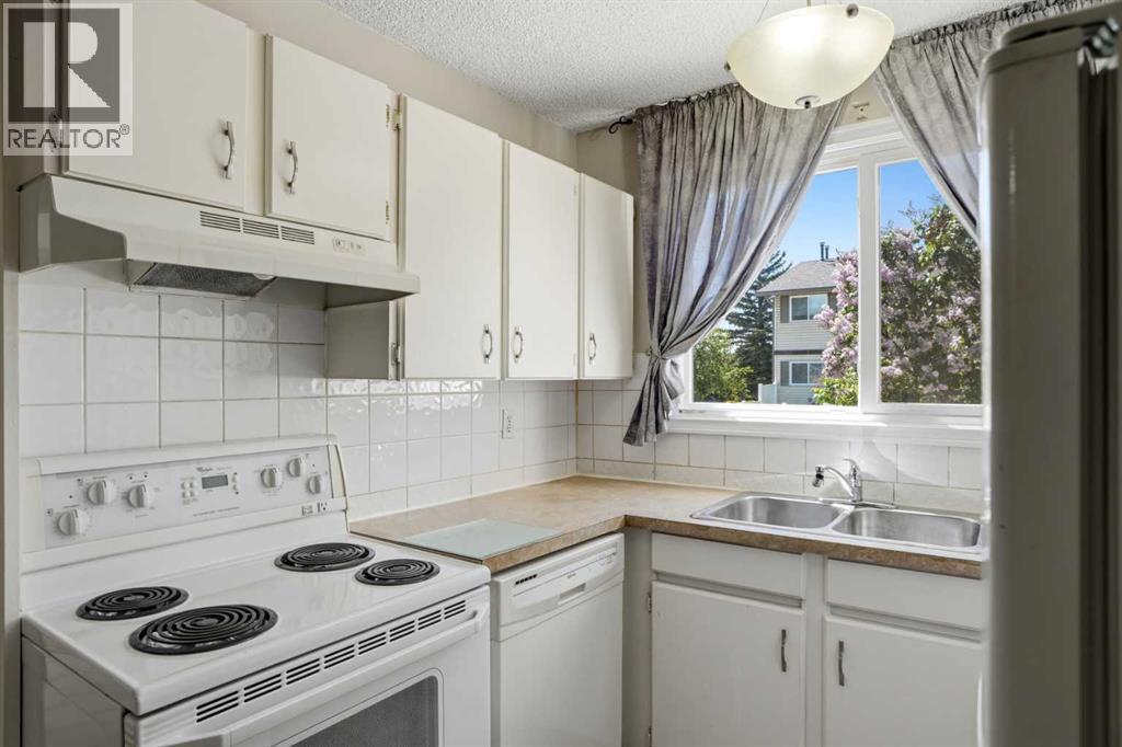 35, 740 Bracewood Drive SW, Calgary, Alberta T2W 3N3 - Photo 17 - A2338390