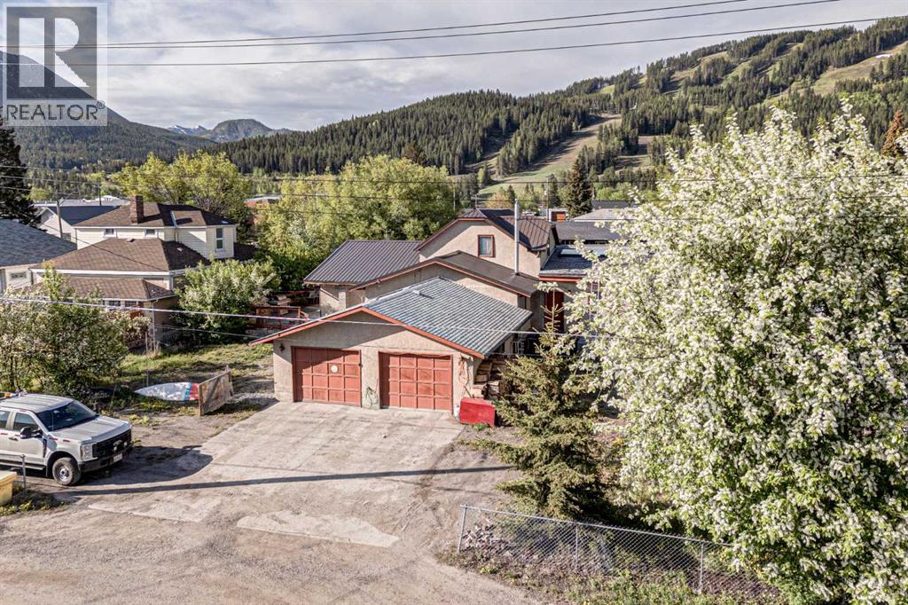 12145 21ave, Blairmore, Alberta  T0K 0E0 - Photo 48 - A2315077