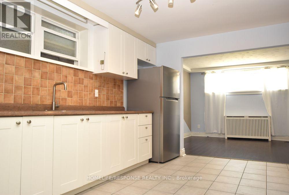1 - 42 EMERALD CRESCENT, Toronto, Ontario