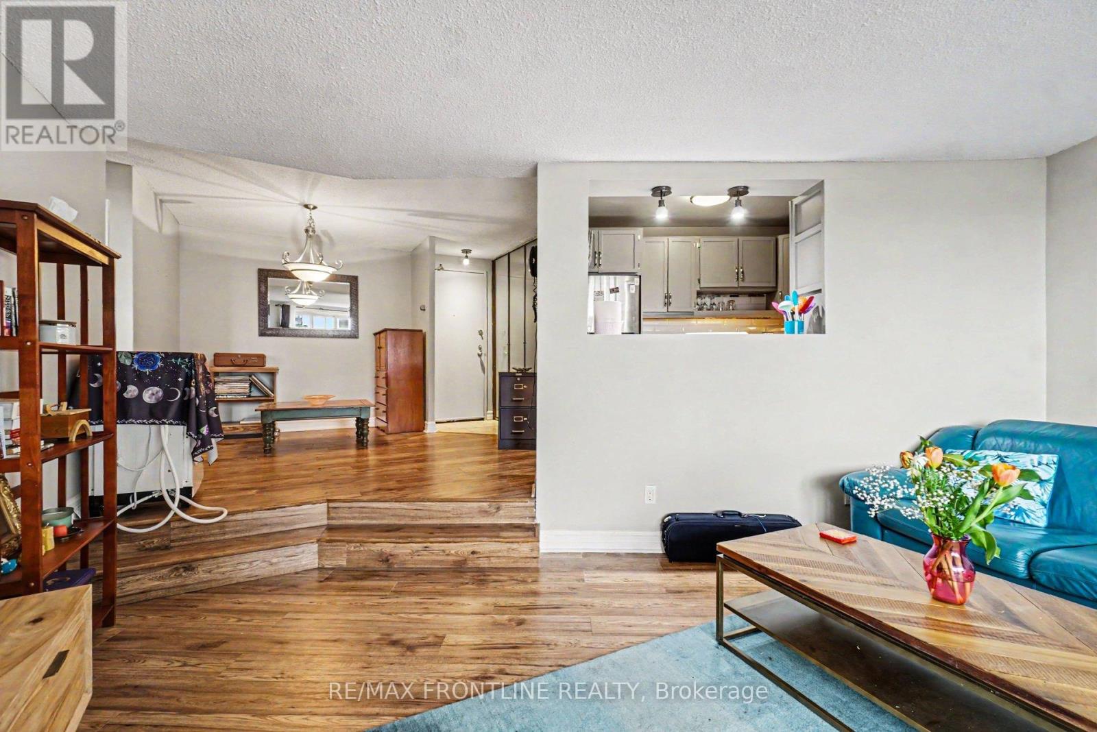 1009 - 1081 Ambleside Drive, Ottawa, Ontario  K2B 8C8 - Photo 7 - X13704970