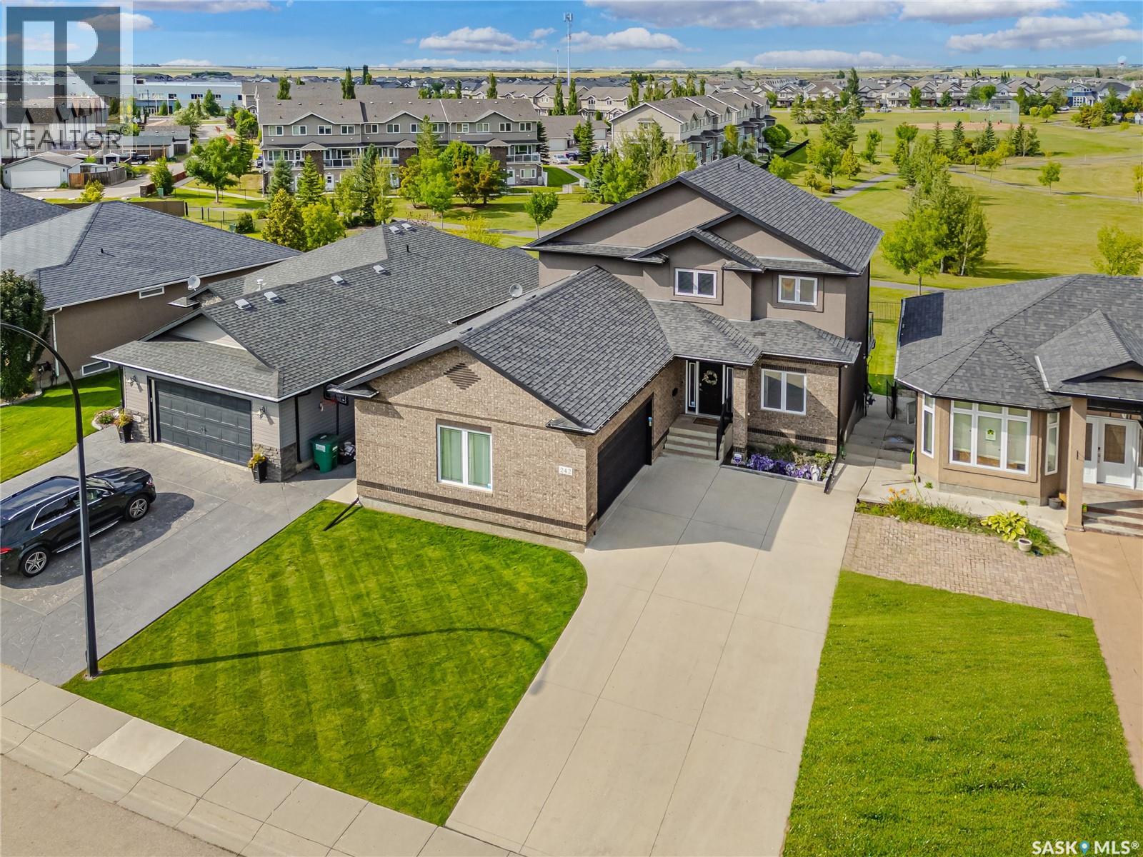 242 Denham CRESCENT, Saskatoon, Saskatchewan
