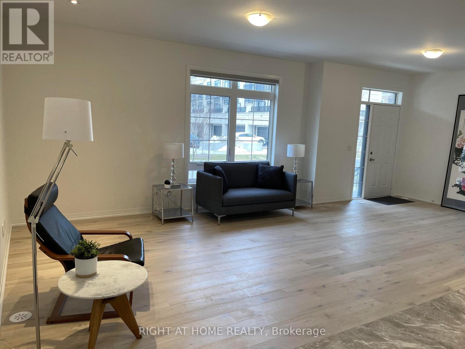 284 Buchanan Drive, Markham, Ontario  L3R 9S3 - Photo 5 - N13704960