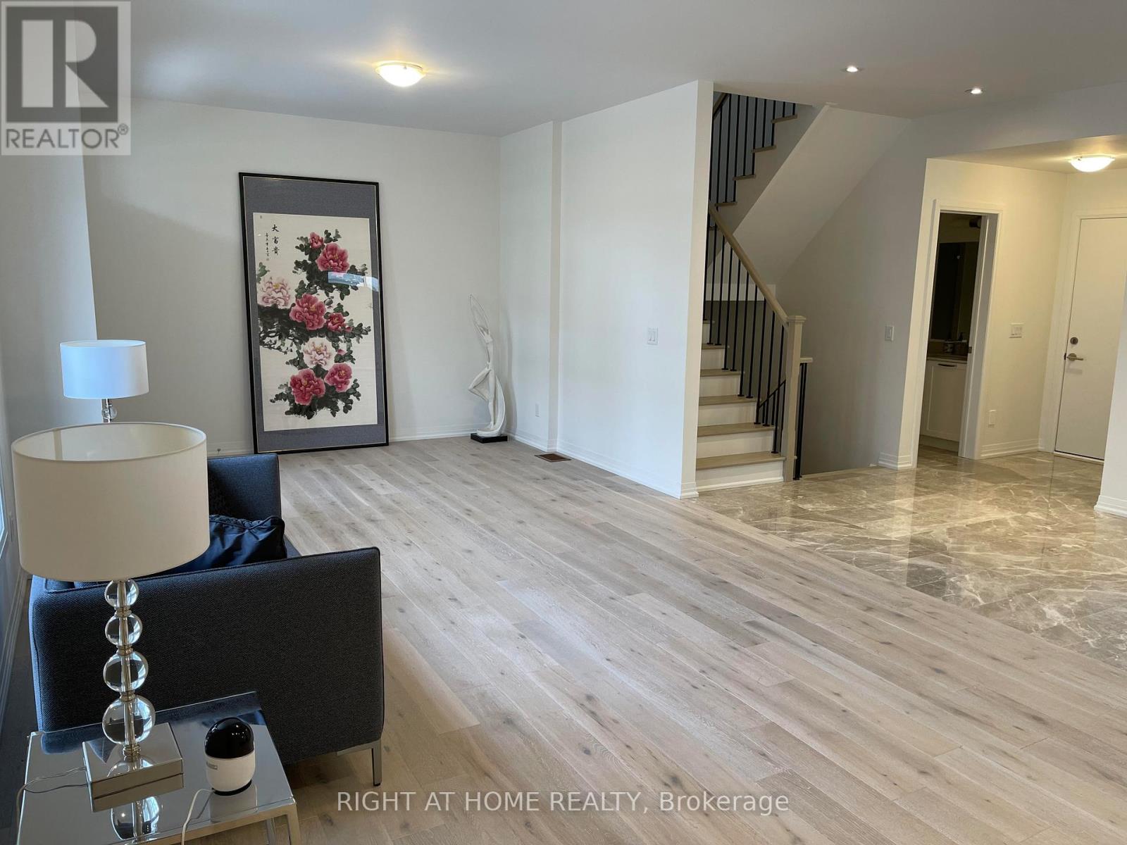 284 Buchanan Drive, Markham, Ontario  L3R 9S3 - Photo 8 - N13704960