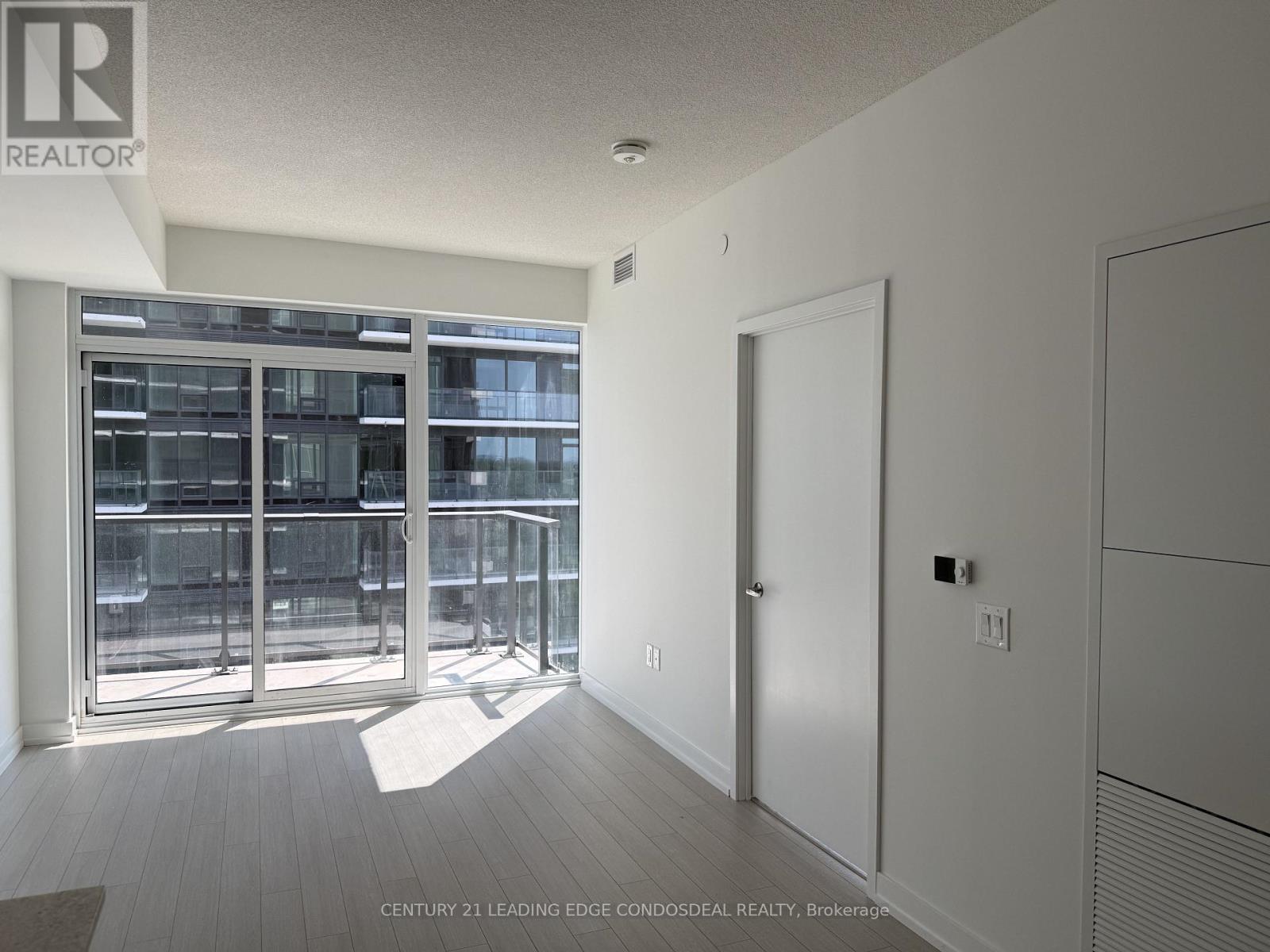 1607 - 4010 Eglinton Avenue W, Toronto, Ontario  M9A 0G5 - Photo 5 - W13704956
