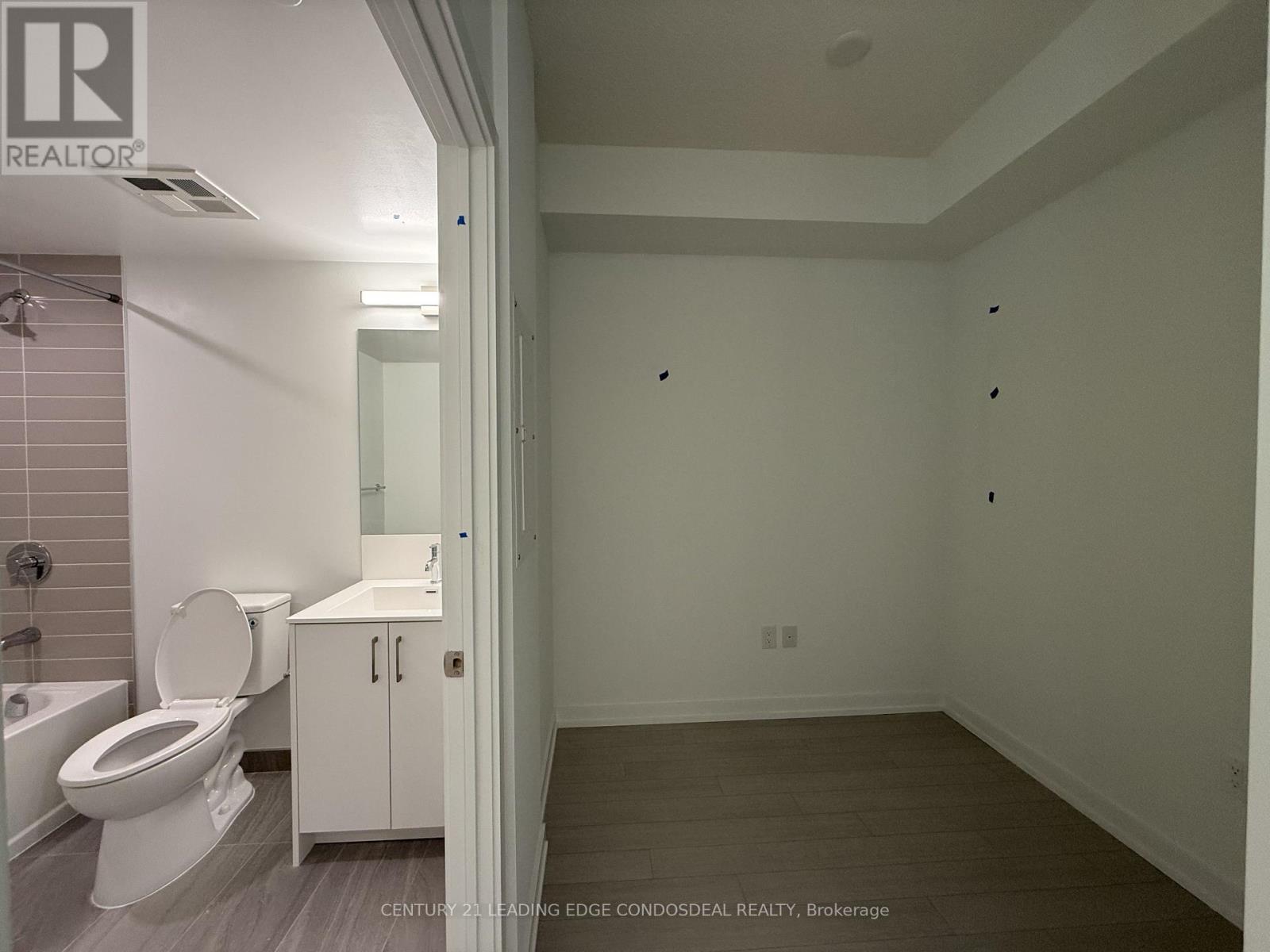 1607 - 4010 Eglinton Avenue W, Toronto, Ontario  M9A 0G5 - Photo 8 - W13704956