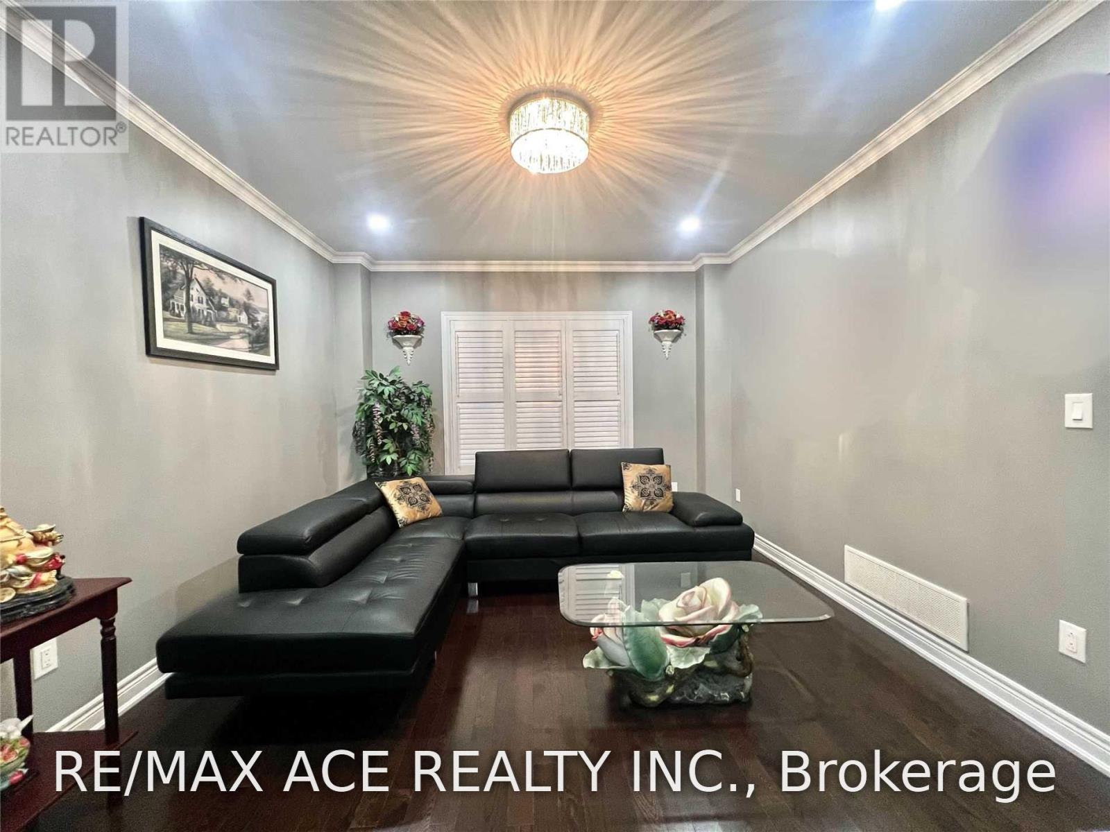 Upper - 73 Birch Tree Trail, Brampton, Ontario  L6P 3V5 - Photo 7 - W13704958