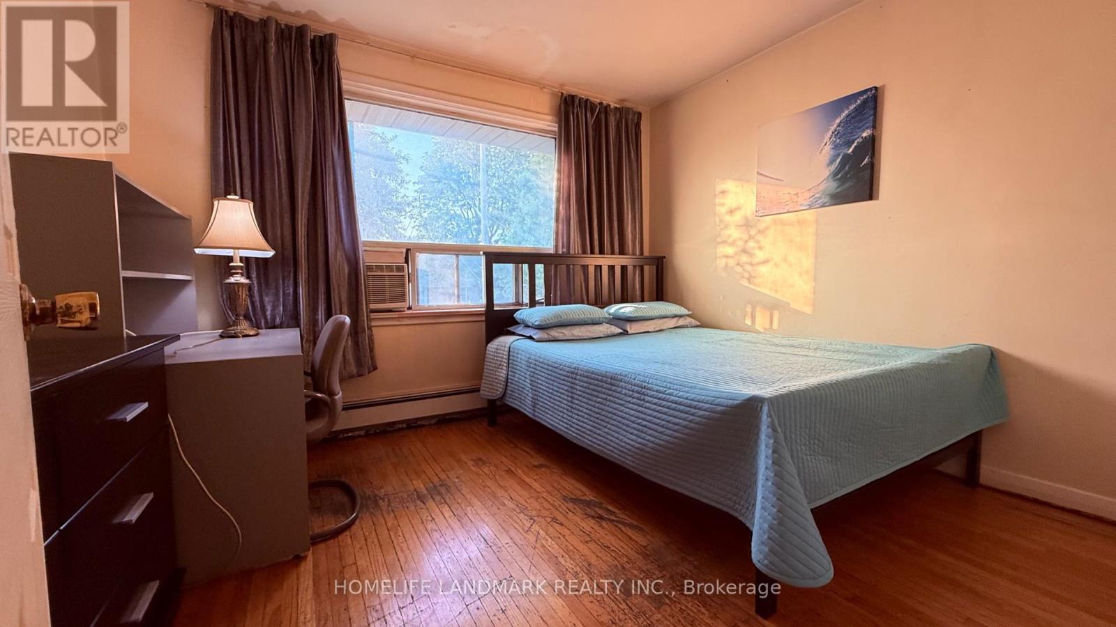 SECOND FLOOR UNIT - 17 WISHING WELL DRIVE, Toronto, Ontario