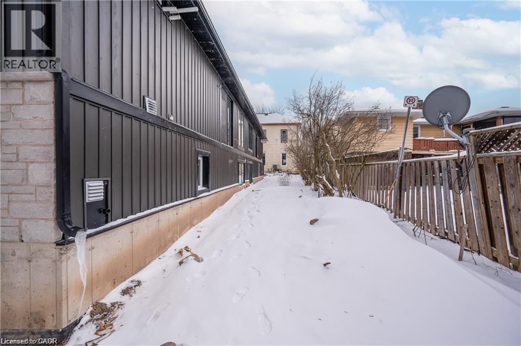 18 Hincks Street Unit# B, New Hamburg, Ontario  N3A 2A3 - Photo 3 - 40851368