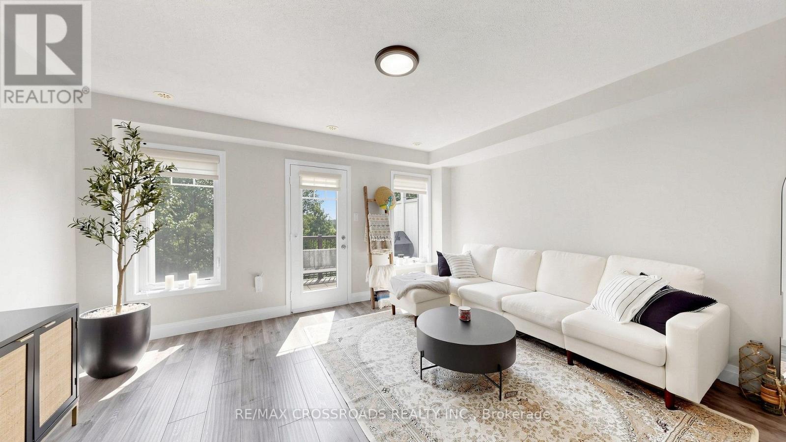 6020 Derry Road, Milton, Ontario  L9T 8L6 - Photo 4 - W13704980