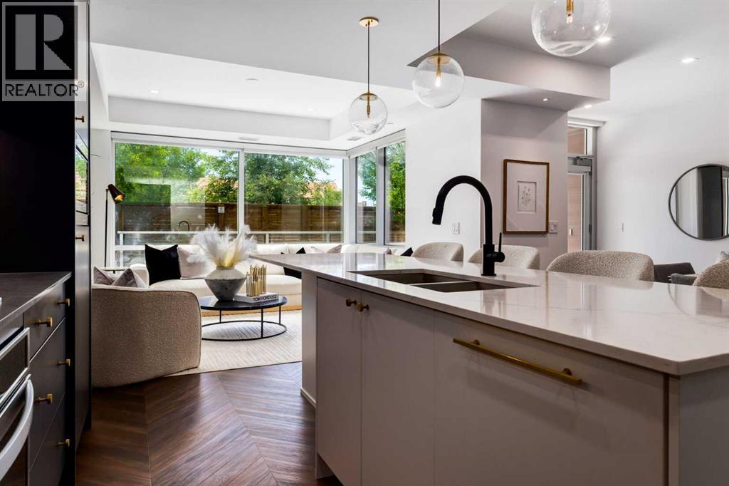 104, 8445 Broadcast Avenue SW, Calgary, Alberta  T3H 6B6 - Photo 9 - A2315873
