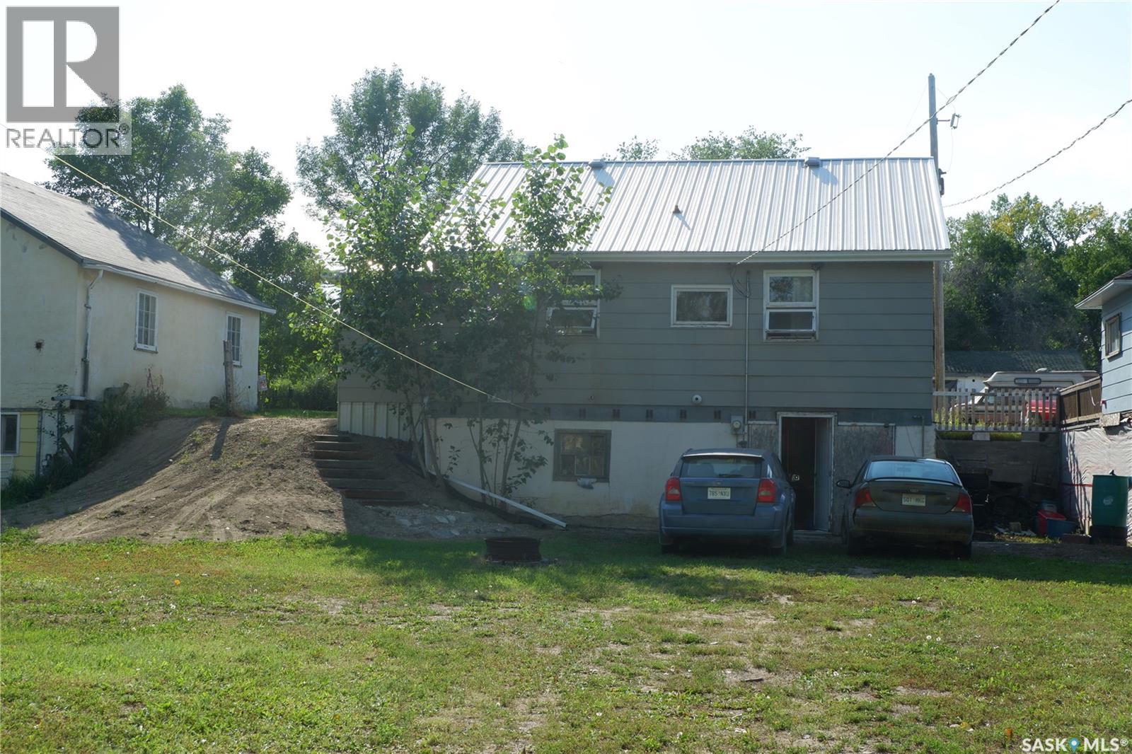 305 1st Street E, Mossbank, Saskatchewan  S0H 3G0 - Photo 15 - SK046428