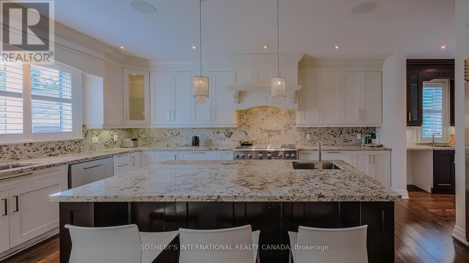 369 Lees Lane, Oakville, Ontario  L6L 4S4 - Photo 12 - W13474166