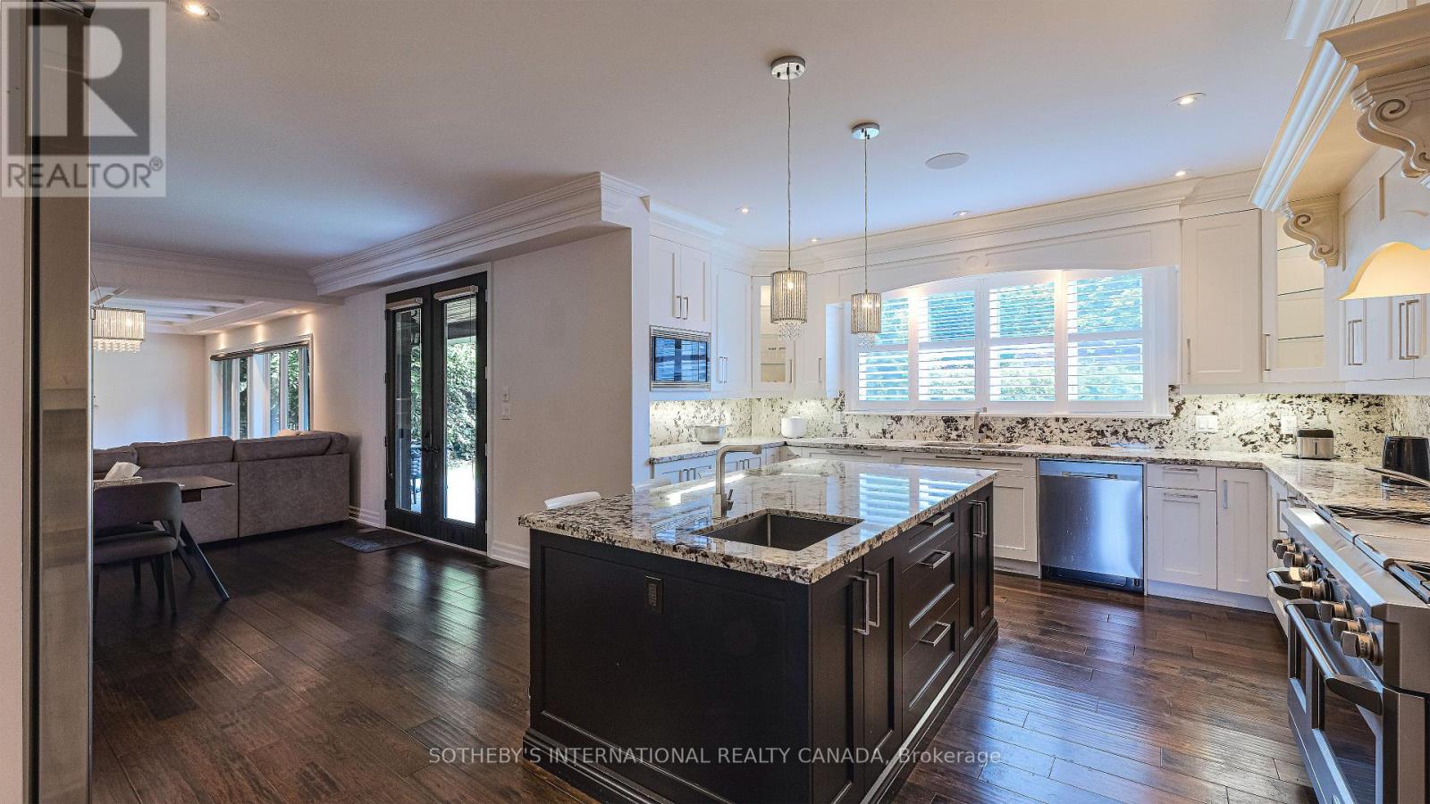 369 Lees Lane, Oakville, Ontario  L6L 4S4 - Photo 9 - W13474166