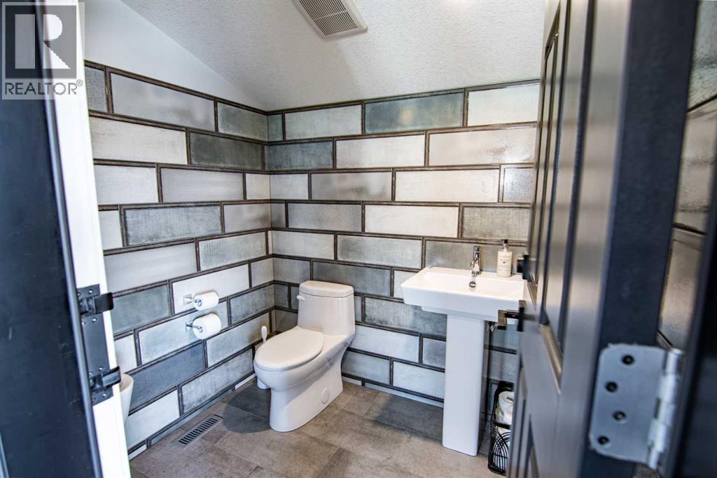 3417 Lakeshore Drive, Sylvan Lake, Alberta  T4S 1B3 - Photo 8 - A2257255