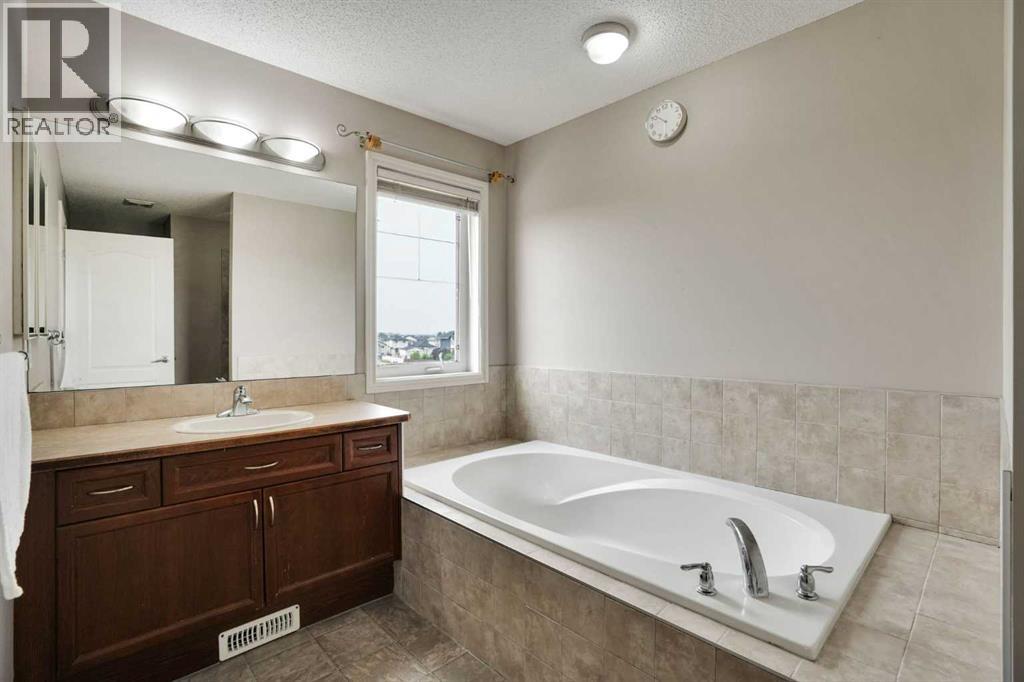 292 Taralake Terrace NE, Calgary, Alberta  T3J 0A1 - Photo 18 - A2331625