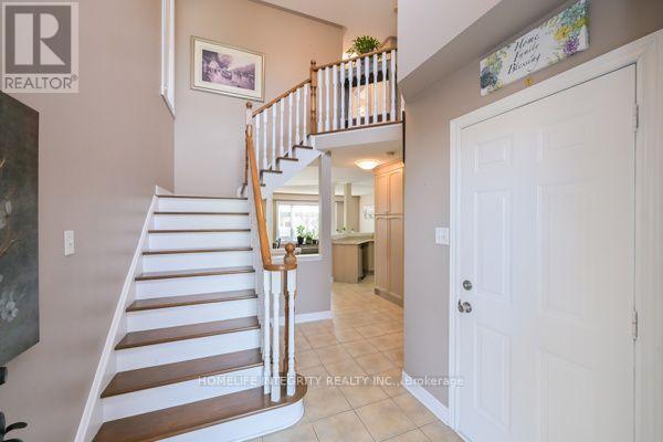 315 Ellwood Drive W, Caledon, Ontario  L7E 2G9 - Photo 4 - W13704986