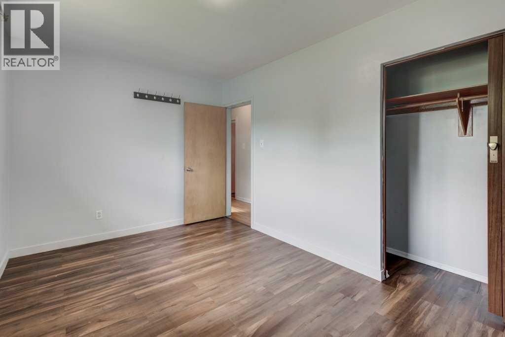 2056 Cottonwood Crescent Se, Calgary, Alberta  T2B 1R3 - Photo 14 - A2329835