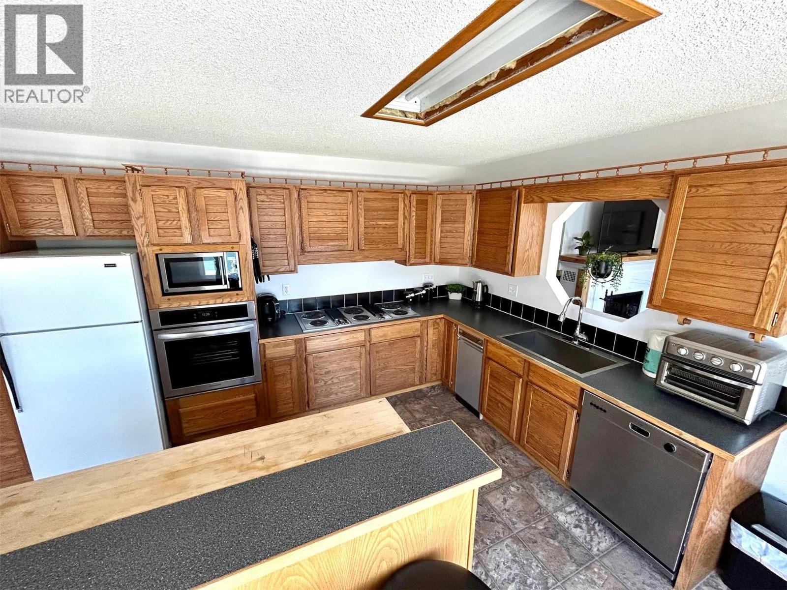 2437 Blind Bay Road, Blind Bay, British Columbia  V0E 1H1 - Photo 18 - 10398342