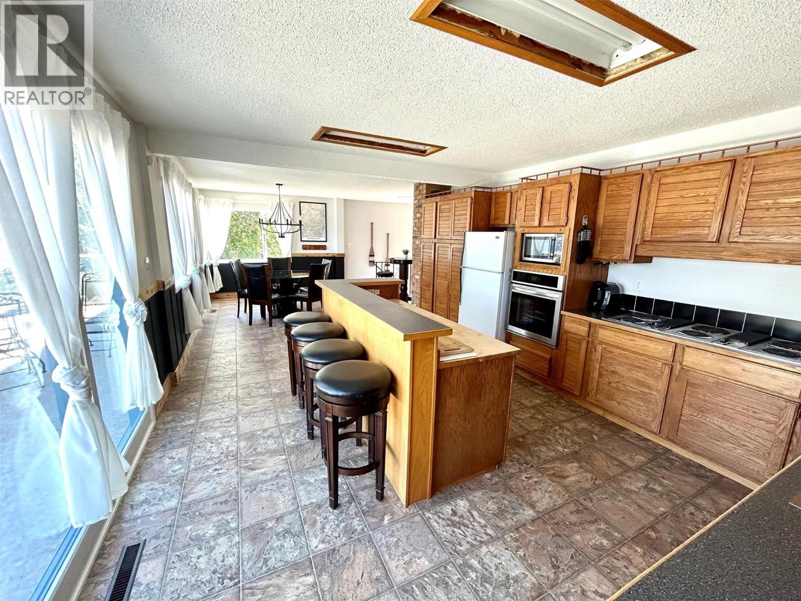 2437 Blind Bay Road, Blind Bay, British Columbia  V0E 1H1 - Photo 19 - 10398342