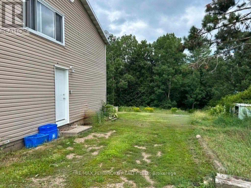 3396 B Line Road, Laurentian Valley, Ontario  K8A 6W7 - Photo 10 - X13705020