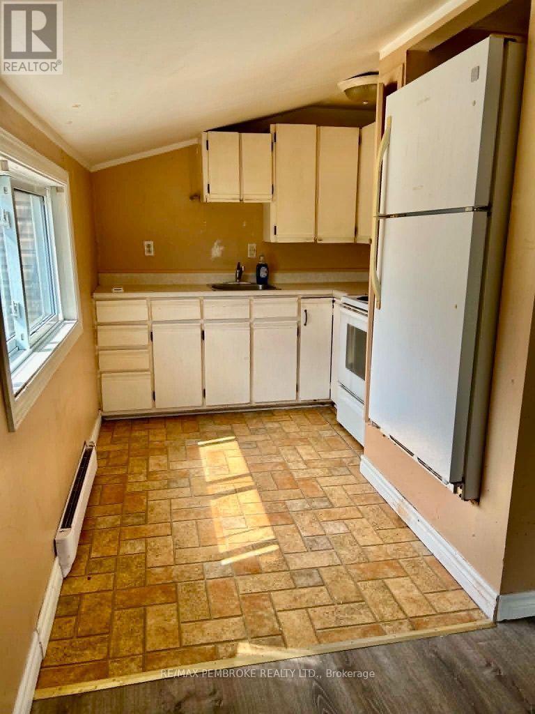 3396 B Line Road, Laurentian Valley, Ontario  K8A 6W7 - Photo 24 - X13705020