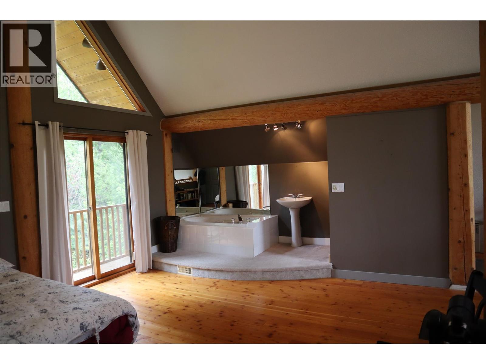 4221 Barriere Lakes Road, Barriere, British Columbia  V0E 1E0 - Photo 17 - 10387811