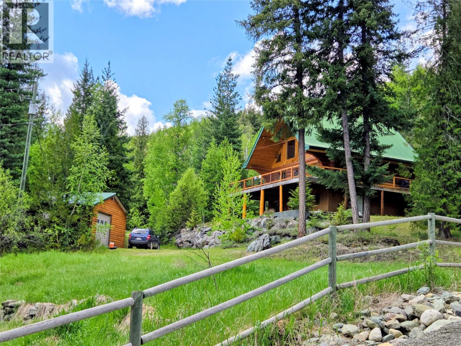4221 Barriere Lakes Road, Barriere, British Columbia