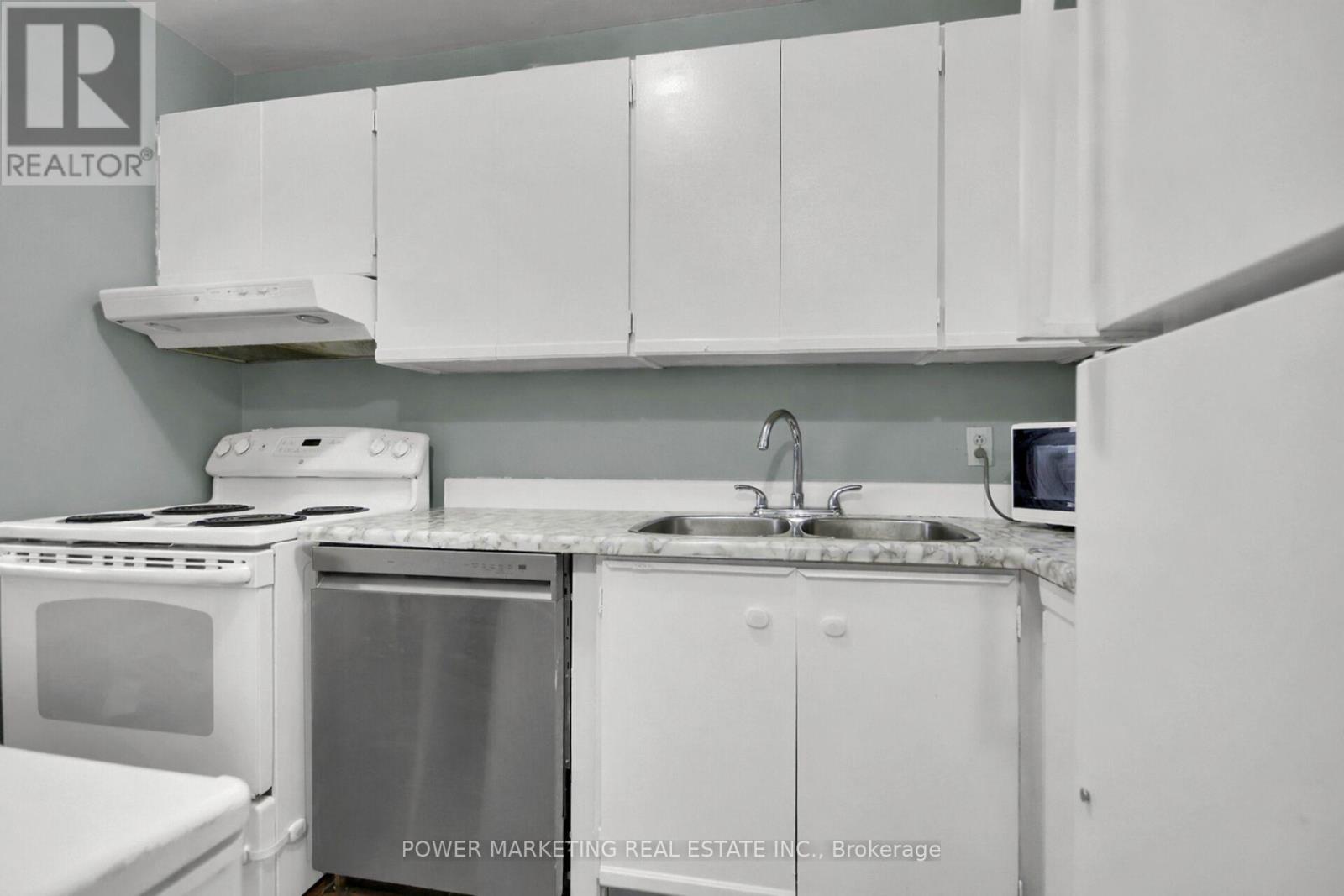1116 - 2020 Jasmine Crescent, Ottawa, Ontario  K1J 8K5 - Photo 4 - X13704824