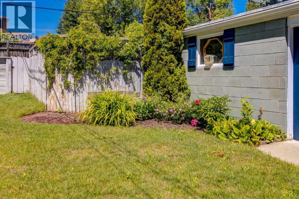23 Heston Street NW, Calgary, Alberta  t2k 2c3 - Photo 37 - A2328293