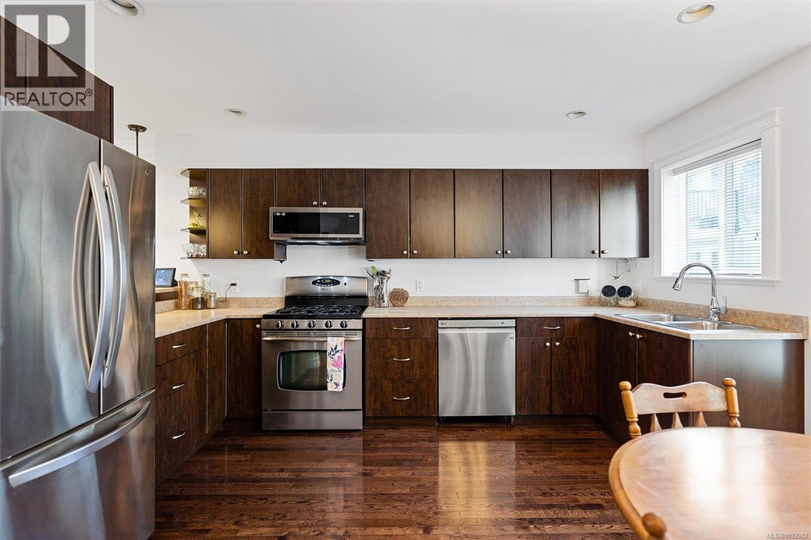 105 827 Arncote Ave, Langford, British Columbia  V9B 0C6 - Photo 4 - 1032902