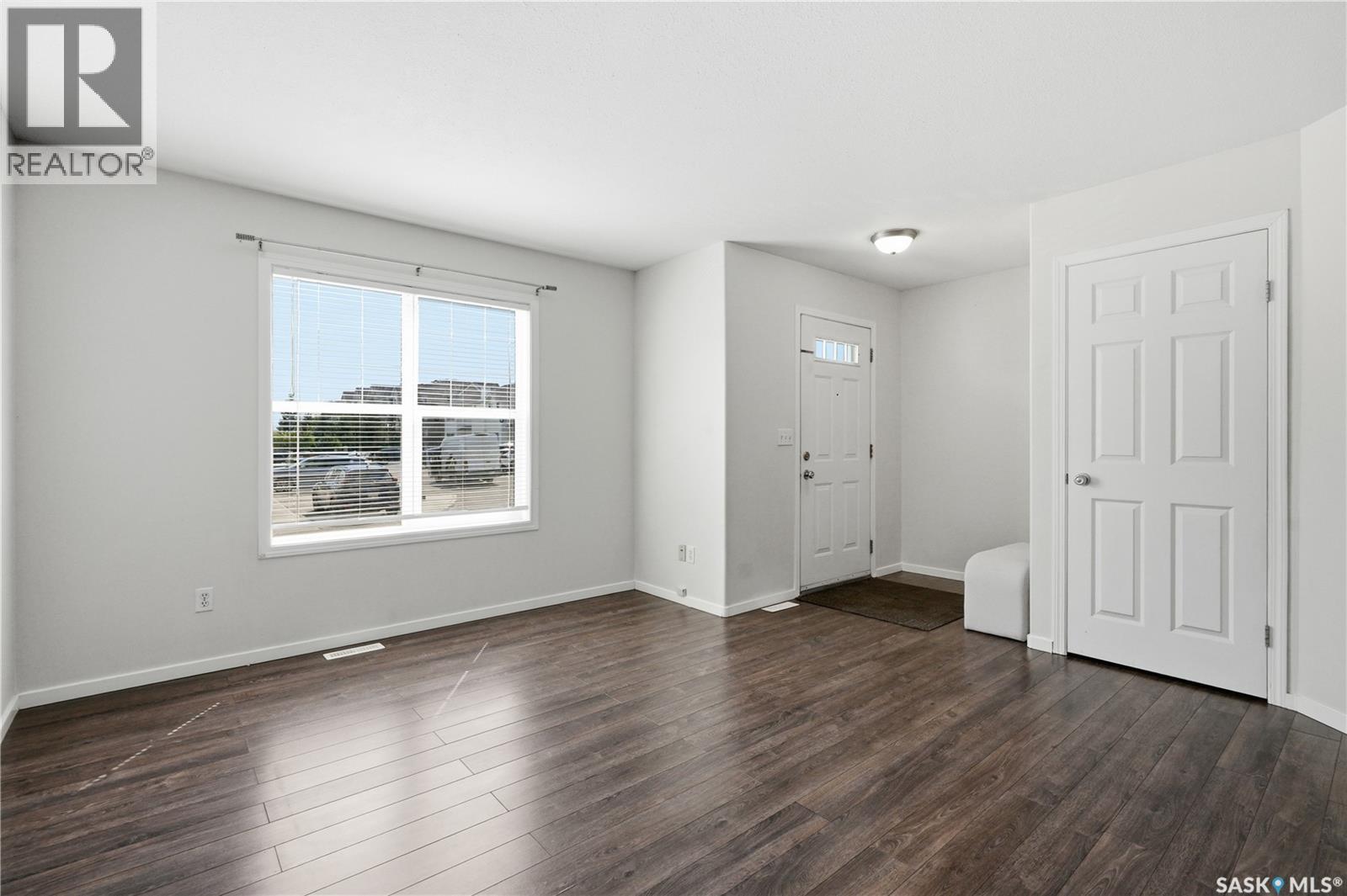 32 203 Herold Terrace, Saskatoon, Saskatchewan  S7V 1H4 - Photo 4 - SK045044