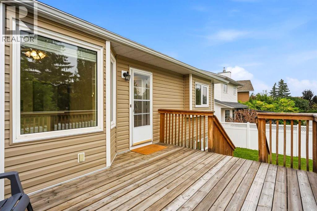 5 Sandpiper Gate NW, Calgary, Alberta  T3K 3T8 - Photo 46 - A2336352